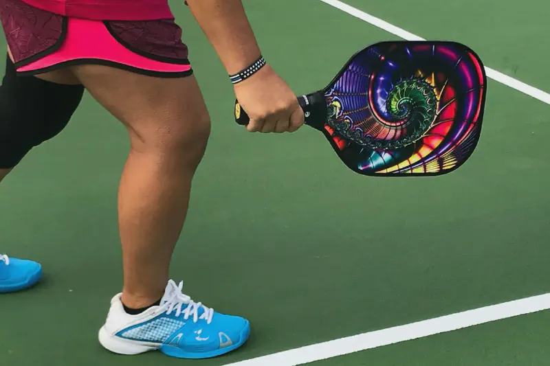 Three pickleball paddle silhouettes showing widebody, standard and elongated face shapes side by side