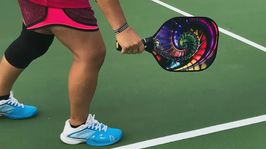 Three pickleball paddle silhouettes showing widebody, standard and elongated face shapes side by side